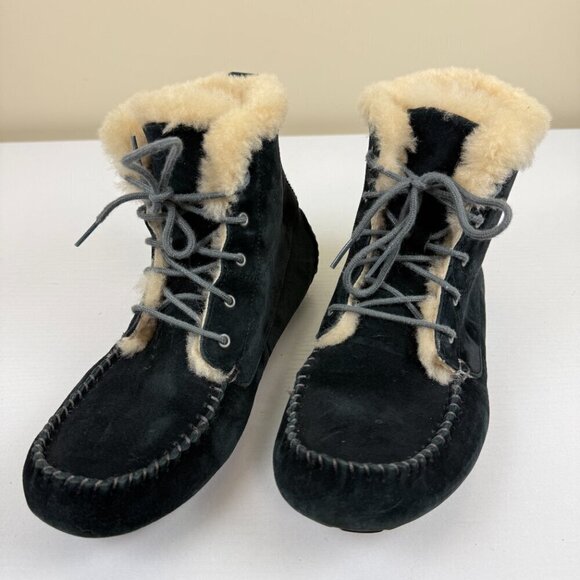 UGG Shoes - EUC UGG Chickaree Black Sheepskin Suede Lace Up Boots S/N 1007716